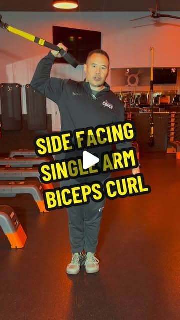Strap Side Facing Single Arm Biceps Curl