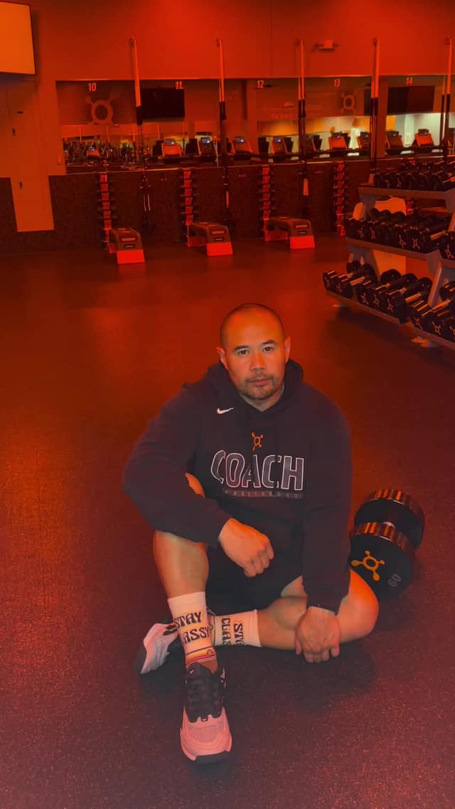 Hollow-Hold Single-Arm Close-Grip Chest Press TikTok preview
